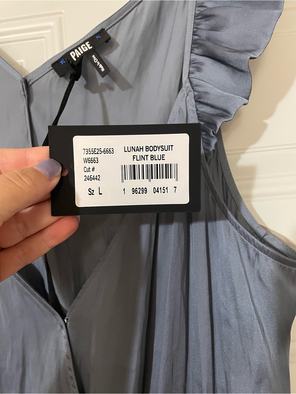 PAIGE Lunah Bodysuit V-back Ruffled Cap Sleeve Blue Large Old Money Quiet Luxury - Picture 3 of 10